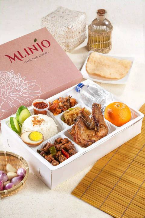Mlinjo Premium Box Putih Ayam Kalasan