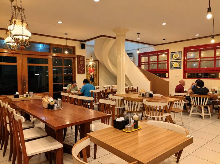 Suasana MLINJO Tomang